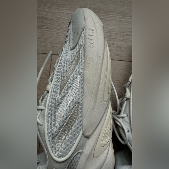 ADIDAS ORIGINALS Beige Ozelia Sneakers Size US8.5 Women / US7 Men - Picture 5 of 11